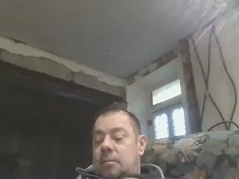 hugoboys76 online show from December 19, 2024, 3:52 pm