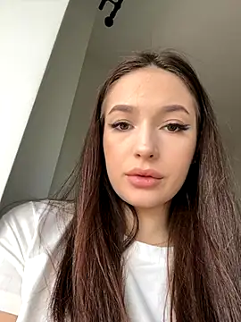 VixenAmour online show from October 1, 2025, 6:07 am