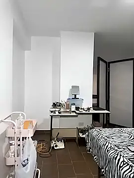 Snapshot of Alison_fitness chatting on October 1, 2025, 11:41 pm Alison fitness online show from October 1, 2025, 11:41 pm