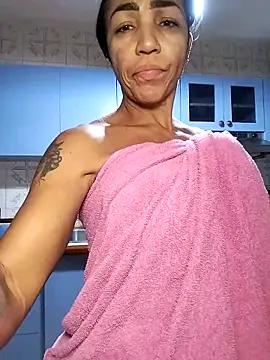 Snapshot of Alison_fitness chatting on October 18, 2025, 12:23 am Alison fitness online show from October 18, 2025, 12:23 am