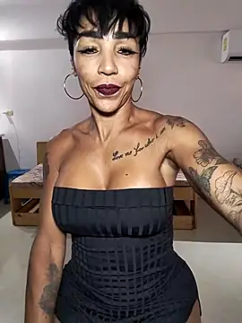 Snapshot of Alison_fitness chatting on March 18, 2025, 9:43 pm Alison fitness online show from March 18, 2025, 9:43 pm