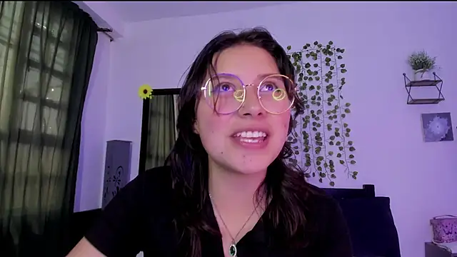 Noellesable online show from January 14, 2025, 5:45 pm
