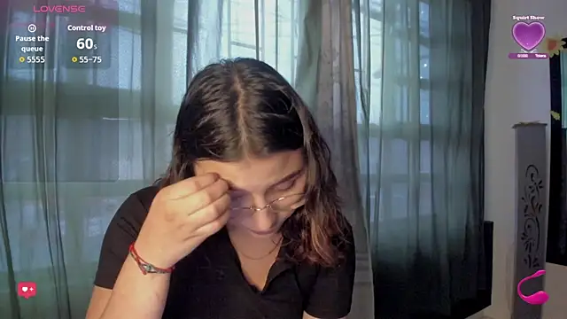 Noellesable online show from October 15, 2025, 7:00 pm