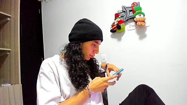 Mugiwara666 online show from December 5, 2024, 12:14 am