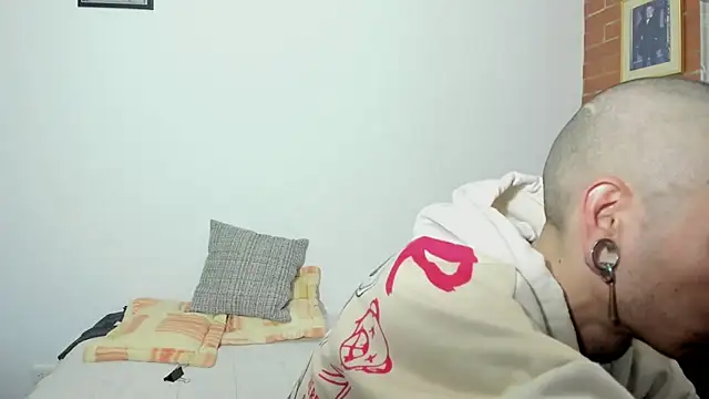 Mugiwara666 online show from February 22, 2025, 4:51 am