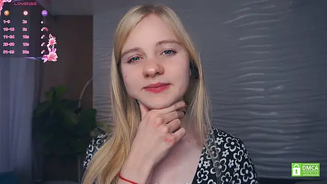 OdelinaFicken online show from October 3, 2025, 5:20 am