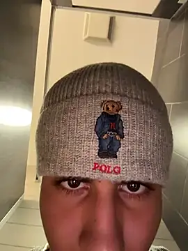 Snapshot of johnycash21 chatting on December 1, 2025, 8:53 pm johnycash21 online show from December 1, 2025, 8:53 pm