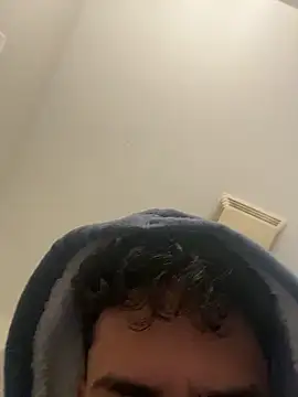 Snapshot of johnycash21 chatting on December 18, 2025, 1:26 pm johnycash21 online show from December 18, 2025, 1:26 pm