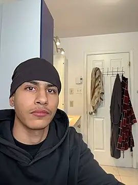 Snapshot of johnycash21 chatting on December 14, 2025, 2:00 pm johnycash21 online show from December 14, 2025, 2:00 pm