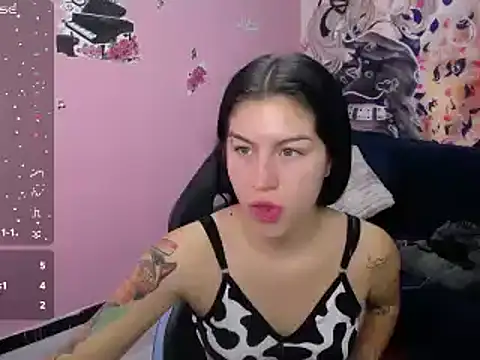 Kate Laurence  online show from February 8, 2025, 8:53 pm