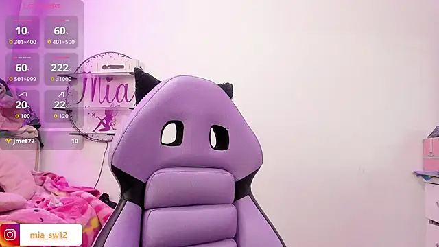 Snapshot of mia_johns_ chatting on February 11, 2026, 3:50 am mia johns online show from February 11, 2026, 3:50 am