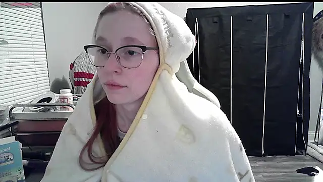 LilyFoxxx online show from January 11, 2025, 4:27 am