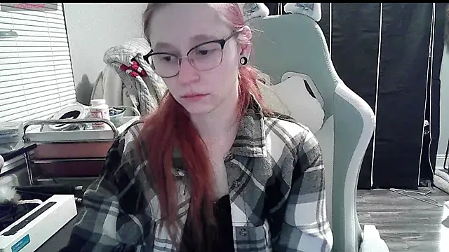 LilyFoxxx online show from January 13, 2025, 4:18 am