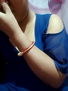 Super-Couple online show from March 4, 2026, 4:53 am