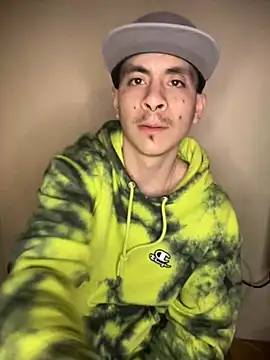 Cuminsideyou42 online show from February 17, 2025, 6:09 am