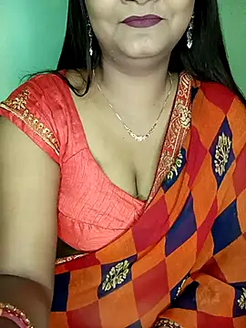 Snapshot of NOTY-LOVE-05 chatting on October 21, 2025, 3:44 pm NOTY-LOVE-05 online show from October 21, 2025, 3:44 pm