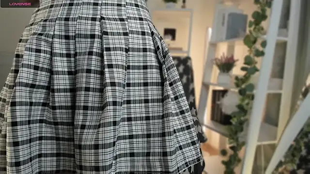 ZaraBluitt online show from April 9, 2026, 9:04 am