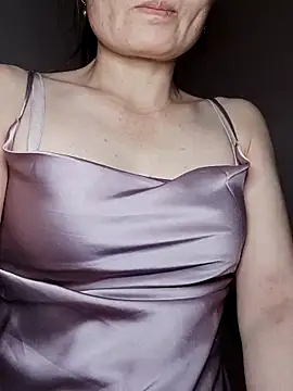 Snapshot of Show-body chatting on March 20, 2025, 6:52 am Show-body online show from March 20, 2025, 6:52 am