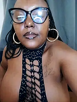 Snapshot of CHERRYYUMMY chatting on October 21, 2025, 10:53 pm CHERRYYUMMY online show from October 21, 2025, 10:53 pm