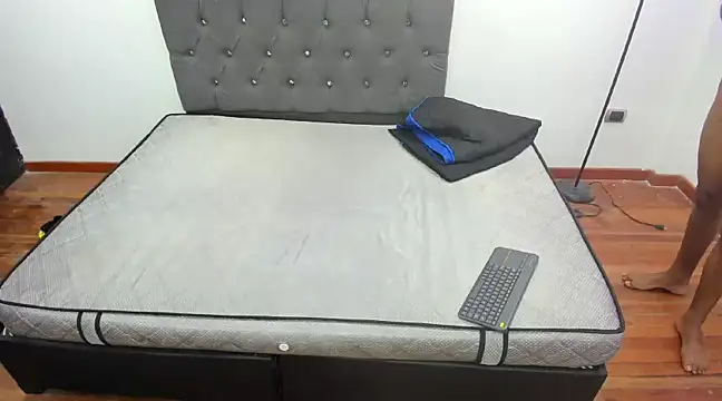 dominic hot69 online show from December 13, 2024, 10:02 pm