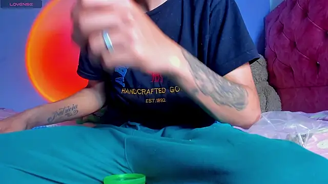 Snapshot of BIG_cockpether chatting on September 23, 2025, 12:56 pm BIG cockpether online show from September 23, 2025, 12:56 pm