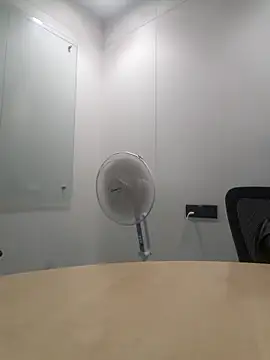 Jhon837486 online show from December 29, 2024, 8:44 am