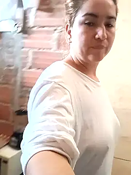 alexax0 online show from February 12, 2025, 3:05 pm