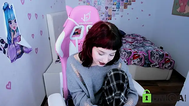 ElizaNik  online show from January 30, 2025, 10:41 pm