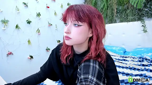 ElizaNik  online show from April 10, 2026, 11:34 pm