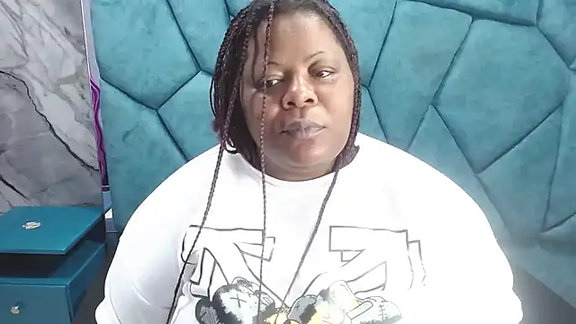 rocio bbw  online show from November 5, 2025, 2:47 am