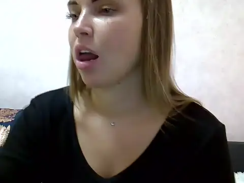 Snapshot of Lucky_Anna chatting on March 4, 2025, 2:32 pm Lucky Anna online show from March 4, 2025, 2:32 pm