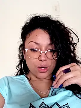 Lunavega1 online show from December 17, 2025, 8:25 pm