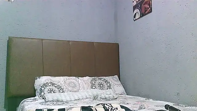 Sweetbedroomeyez01 online show from January 21, 2025, 6:54 am