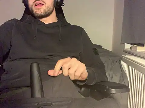taallguyy 196 online show from February 27, 2025, 6:53 pm