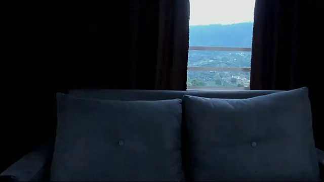 Snapshot of lnxmst chatting on February 7, 2026, 10:40 pm lnxmst online show from February 7, 2026, 10:40 pm