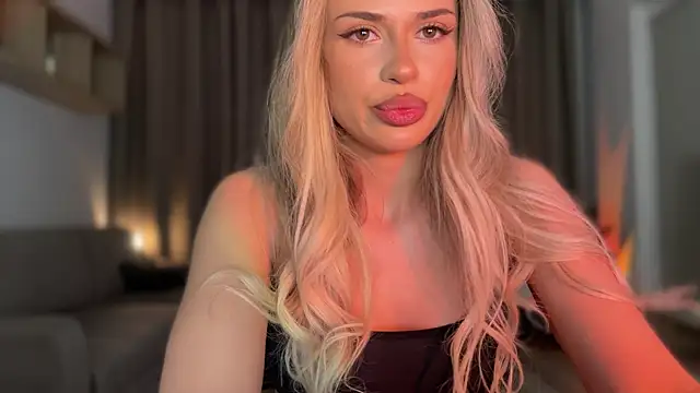 Julia RL online show from November 17, 2025, 11:09 pm