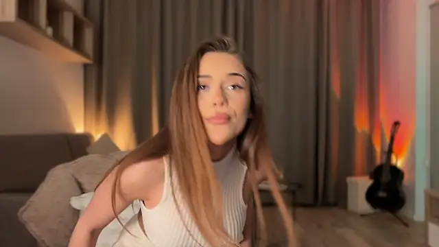 Julia RL online show from May 7, 2026, 6:11 pm