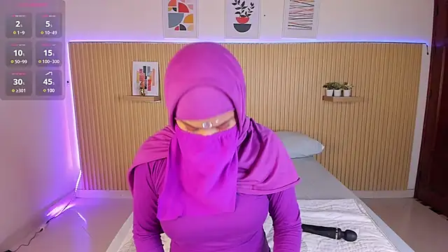 Snapshot of saray_halam chatting on March 7, 2025, 6:11 pm saray halam online show from March 7, 2025, 6:11 pm