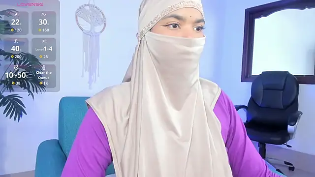 Snapshot of saray_halam chatting on October 5, 2025, 6:20 pm saray halam online show from October 5, 2025, 6:20 pm