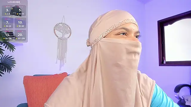 Snapshot of saray_halam chatting on September 23, 2025, 6:15 pm saray halam online show from September 23, 2025, 6:15 pm