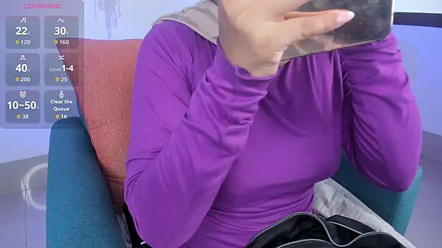 Snapshot of saray_halam chatting on October 23, 2025, 6:06 pm saray halam online show from October 23, 2025, 6:06 pm