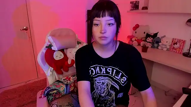 Francesca1  online show from January 30, 2025, 6:43 pm