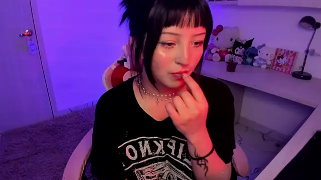 Francesca1  online show from January 30, 2025, 9:47 pm