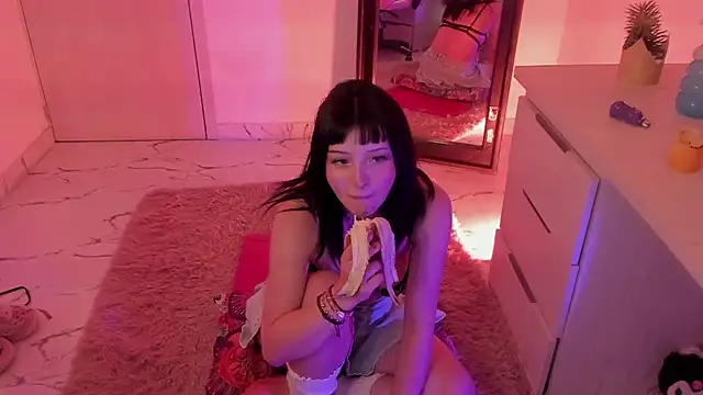 Francesca1  online show from March 10, 2025, 8:45 pm