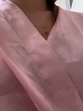 Aaliyah Salma online show from April 13, 2026, 6:56 pm