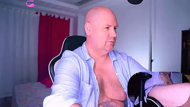 Snapshot of Julius-Dwayne chatting on December 3, 2024, 12:41 am Julius-Dwayne online show from December 3, 2024, 12:41 am