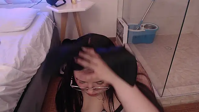 Snapshot of LinaPrinceess chatting on December 4, 2024, 2:36 am LinaPrinceess online show from December 4, 2024, 2:36 am