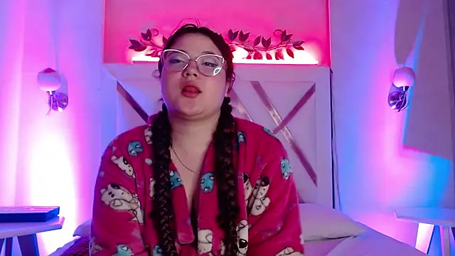 Snapshot of LinaPrinceess chatting on December 15, 2024, 11:23 am LinaPrinceess online show from December 15, 2024, 11:23 am