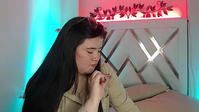 Snapshot of LinaPrinceess chatting on December 18, 2024, 7:52 pm LinaPrinceess online show from December 18, 2024, 7:52 pm