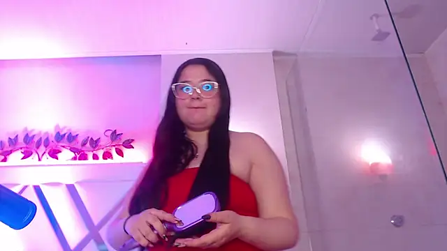 Snapshot of LinaPrinceess chatting on December 4, 2024, 11:30 pm LinaPrinceess online show from December 4, 2024, 11:30 pm